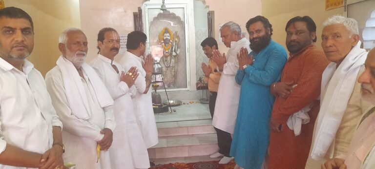 भगवान परशुराम जन्मोत्सव पर यज्ञ-हवन के साथ परशुराम मंदिर में हुआ भंडारे का आयोजन