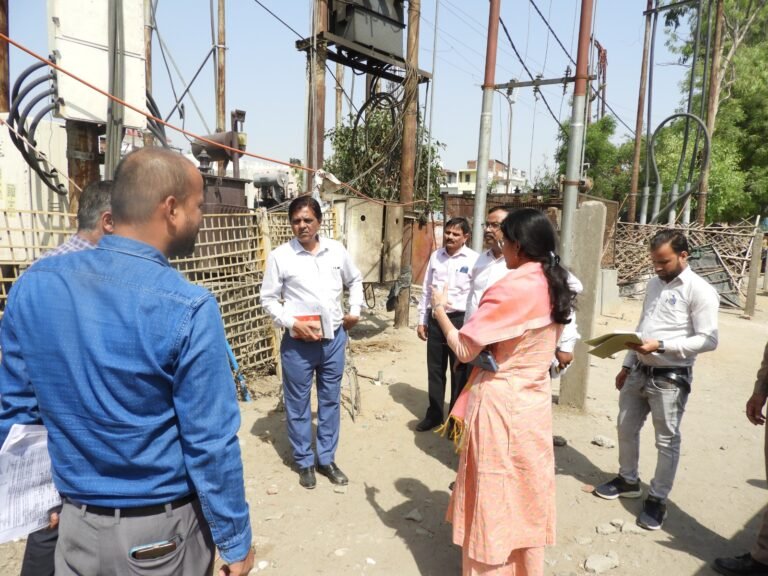 क्षतिग्रस्त ट्रांसफार्मर को दुरुस्त करने की कवायद तेज