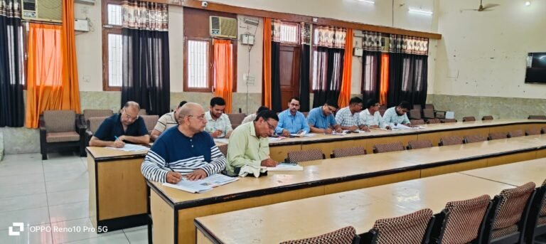 सरकार की पहल पर अब पेपर लेस होगा कलेक्ट्रेट और विकास भवन