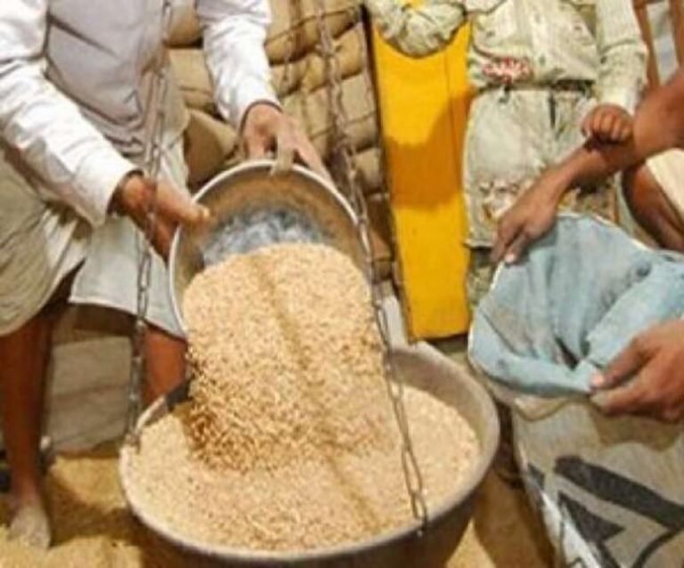 सर्वर हुआ डाउन, उपभोक्ताओं को नहीं मिल रहा राशन