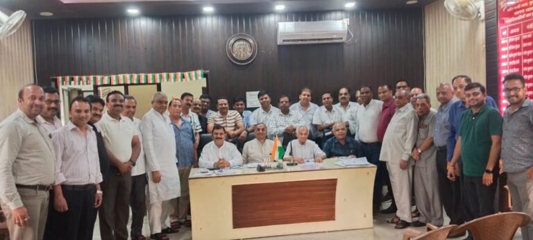 संजय मित्तल अध्यक्ष व हरि शंकर तायल ने ली मंत्री पद की शपथ