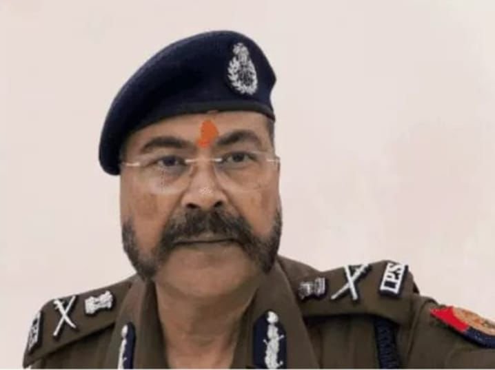 यूपी में बिना वजह थानेदारों के ट्रांसफर पर रोक,डीजीपी ने दी कार्रवाई वाली चेतावनी