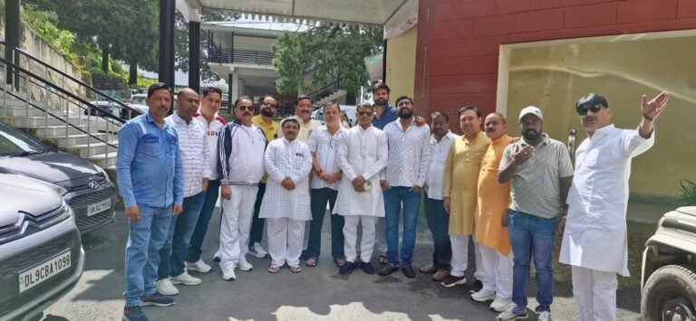 नैनीताल की वादियों में पहुंचे नगरपालिका के 17 सभासद