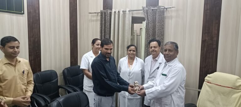 कायाकल्प टीम ने जाना अस्पताल की व्यवस्थाओं का हाल