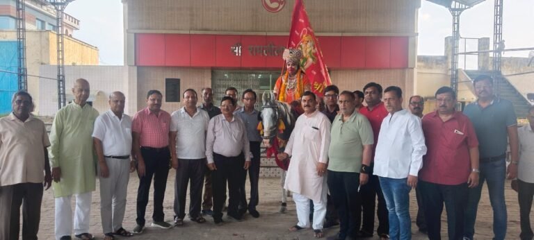 नई मंडी रामलीला ग्राउंड से निकली रामलीला की ध्वज यात्रा