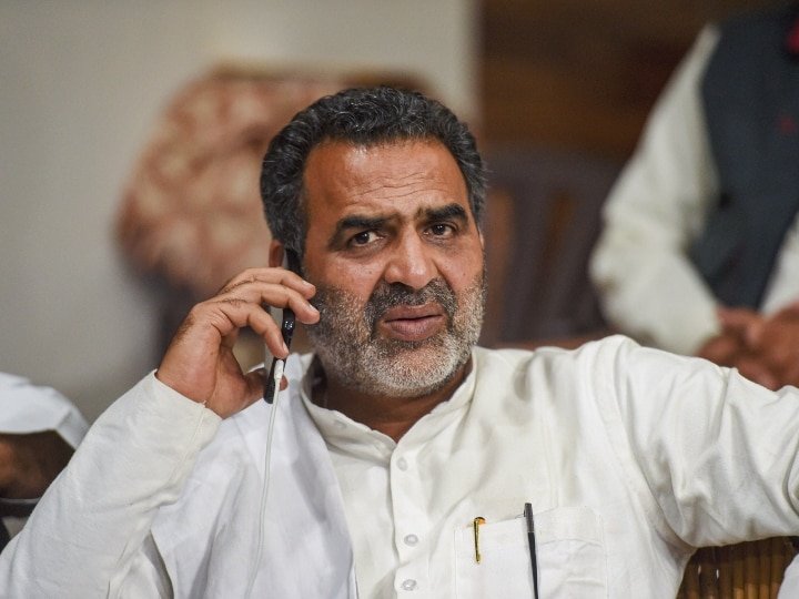 पूर्व मंत्री संजीव बालियान ने की यूपी विभाजन की पैरोकारी