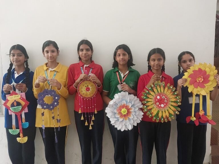 डीएस पब्लिक स्कूल मेें किया गया दीपोत्सव का आयोजन