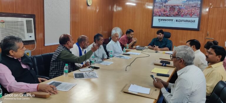 प्रत्याशियों के प्रतिनिधियों को दी जानकारी, बदली मतदान तिथि