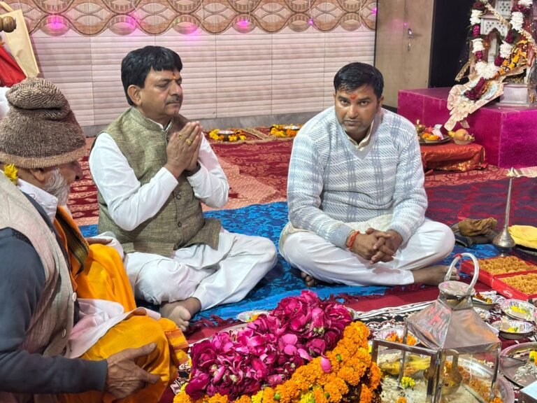 रातभर हुआ काल भैरव का गुणगान, भजनों पर झूमे श्रद्धालु