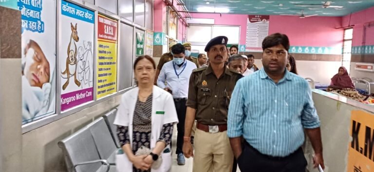 झांसी की घटना के बाद नींद से जागा प्रशासन, अस्पतालों का किया निरीक्षण