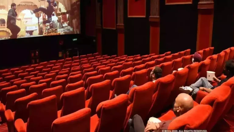 योगी सरकार की पहल पर धड़ाधड़ बंद होते सिनेमाघरों के अब बहुरेंगे दिन, खुलेंगे ताले