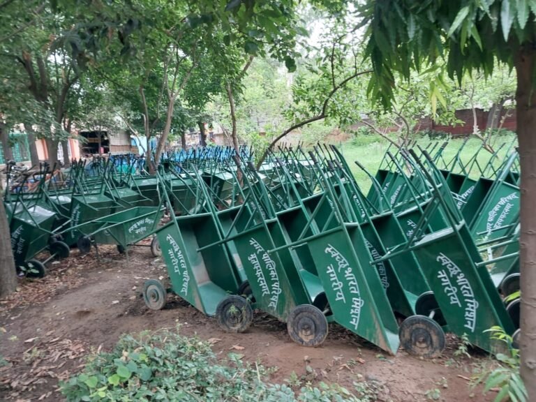 सफाईकर्मियों को वितरित किए जाएंगे 324 हाथ रेहडे