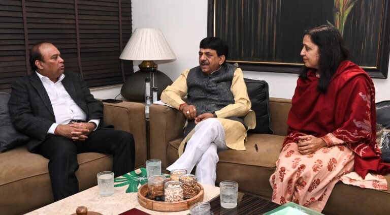 नगरीय विकास को लेकर मंत्री ने चेयरपर्सन संग किया मंथन