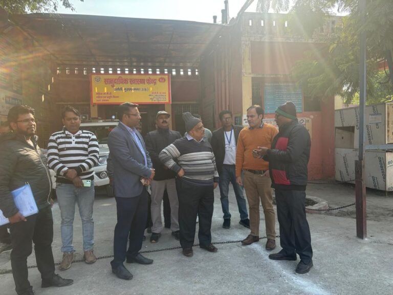 सीएमओ ने किया सीएससी व पीएससी का औचक निरीक्षण