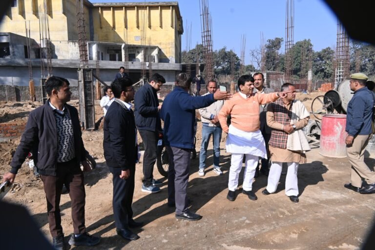 मंत्री कपिल देव ने निर्माणाधीन गेस्ट हाउस का हाल, किया निरीक्षण