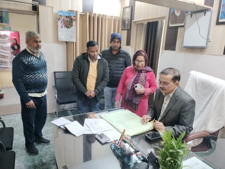 सीएमओ ने जाना सामुदायिक स्वास्थ्य केंद्र एवं हेल्थ व वैलनेस सेंटरों का सच