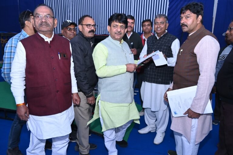 मंत्री ने किया संत निरंकारी समागम स्थल का निरीक्षण