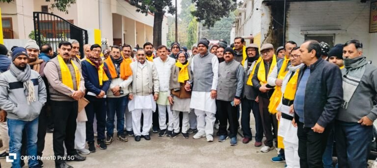 जनपद जाट महासभा की बैठक में संगठन की मजबूती को लेकर मंथन