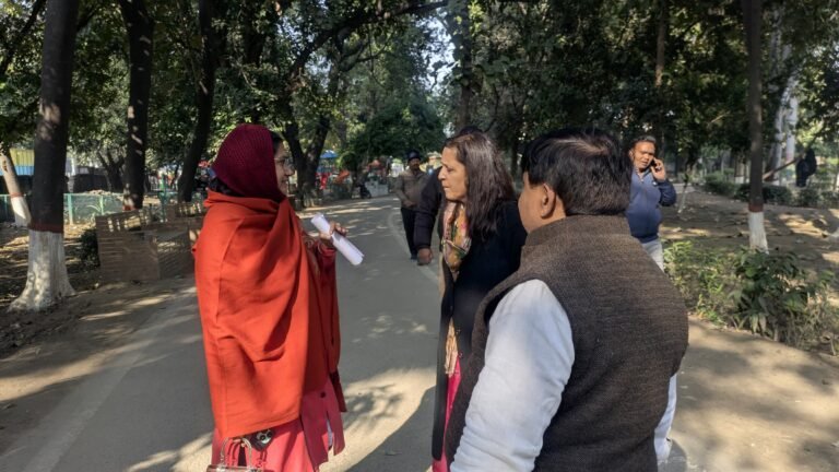 नहीं हो रहा डलावघर से कूड़े का समाधान, लोग परेशान