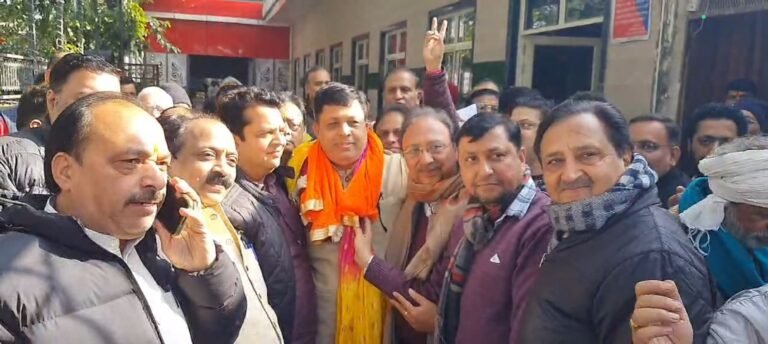 गाँधी कॉलोनी को आॅपरेटिव हाउसिंग सोसायटी के पवन छाबड़ा अध्यक्ष व ओम प्रकाश उपाध्यक्ष निर्विरोध निर्वाचित