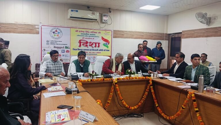 काऊ सैंचुरी संचालन पर सांसद ने उठाए सवाल, मांगा जवाब