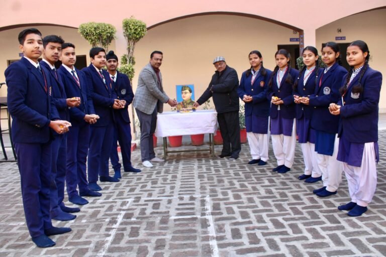 पीआर पब्लिक स्कूल में मनाई गई नेताजी की जयंती