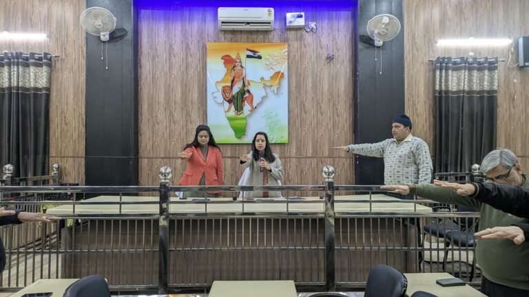 वोट का अधिकार जनता की सबसे बड़ी ताकत: मीनाक्षी