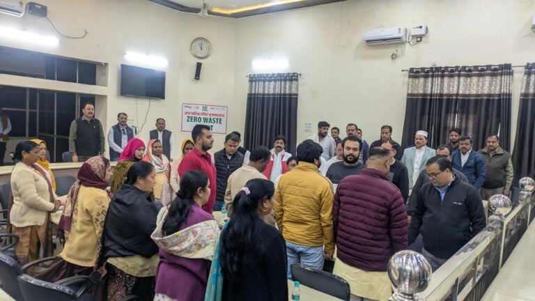 आईजीएल के गड्ढों को लेकर बोर्ड बैठक में जमकर हंगामा