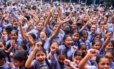 तीसरी आंख की निगरानी में जिले के 72 केंद्रों पर परीक्षा शुरू पहले दिन 2,585 ने छोड़ी हाईस्कूल-इंटरमीडिएट परीक्षा