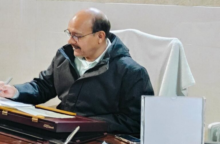 बेअसर रहे नगर क्षेत्र में डीएम के साप्ताहिक अवकाश के आदेश