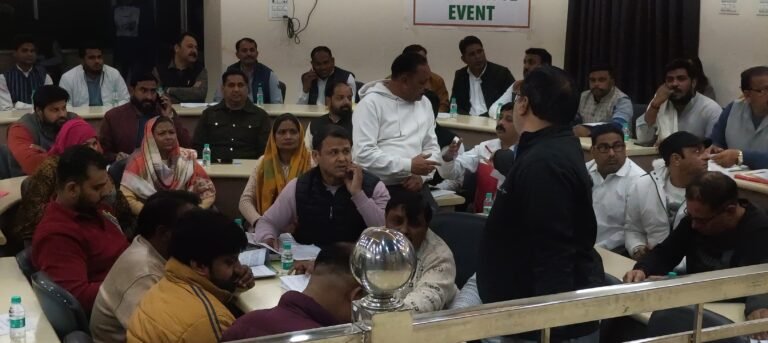 कुत्तों की नसबंदी के साथ फिर से बंदर पकड़ेगी पालिका