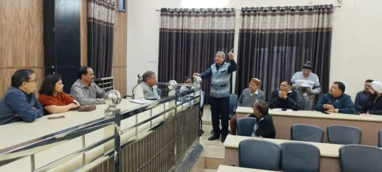 नई नियमावली पर व्यापारियों को दिखाई दिया बिखराव