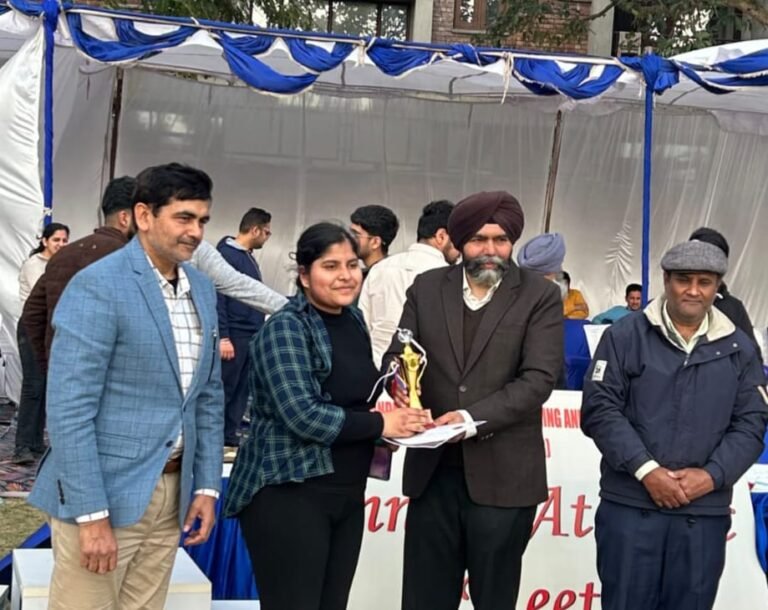 मुजफ्फरनगर की रवीना मित्तल ने वेबसाइट चैंपियनशिप 2024 में पाया दूसरा स्थान