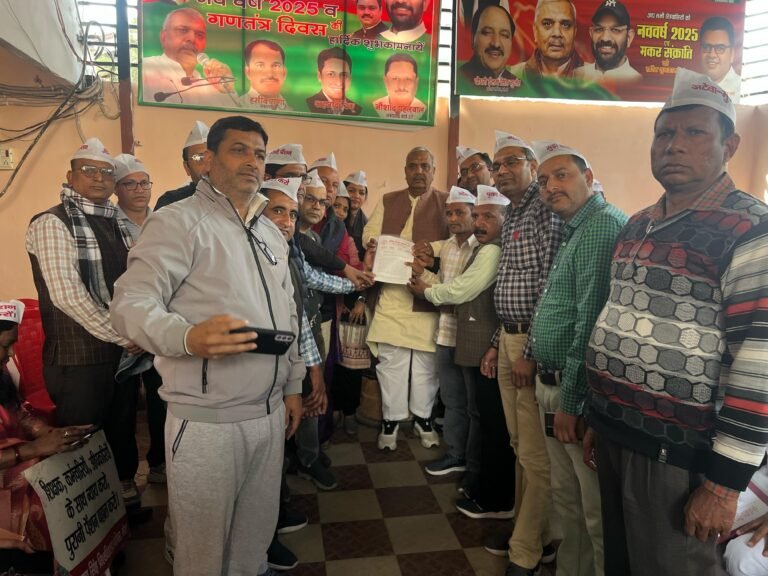 पुरानी पेंशन बहाली के लिए अटेवा ने सांसद को सौंपा ज्ञापन