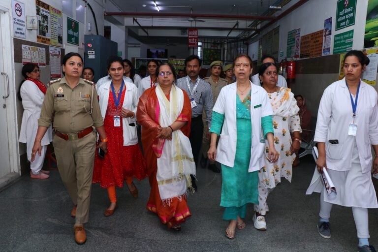 महिला आयोग सदस्य ने महिला अस्पताल का निरीक्षण कर देखी व्यवस्थाएं, जाना सच