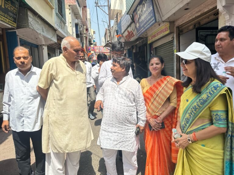 चेयरपर्सन ने जाना बालाजी शोभायात्रा मार्ग का निरीक्षण