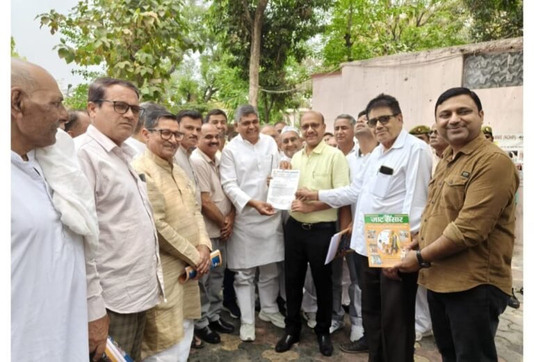 जाट महासभा ने सौंपा ज्ञापन, जाट फिल्म को टैक्स फ्री कराने की मांग