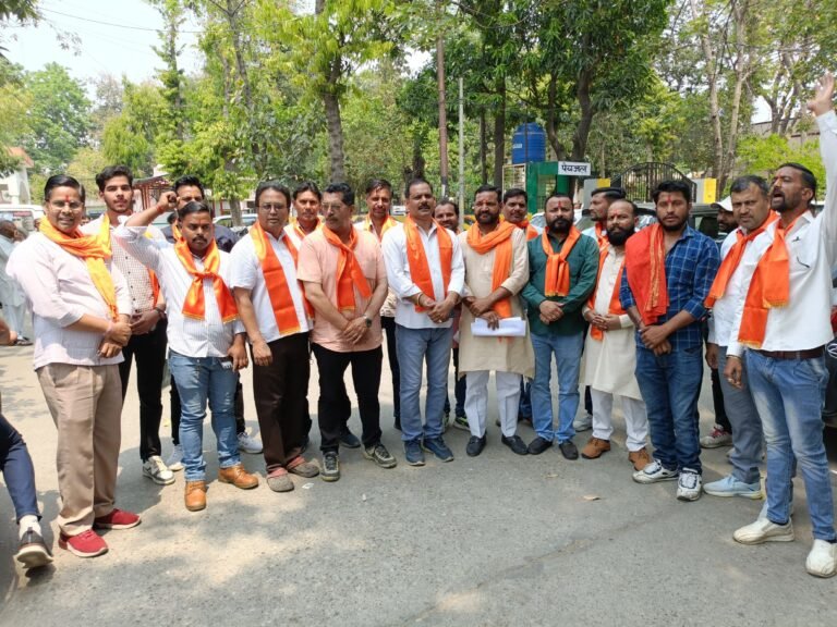 शिव सेना ने उठाई पश्चिम बंगाल में राष्ट्रपति शासन की मांग