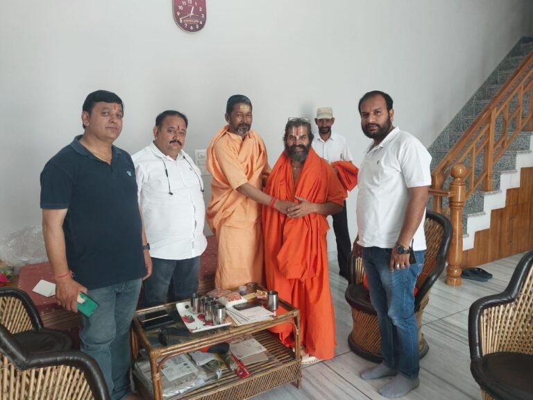 दिव्य ध्यान योग आश्रम पर श्रीभगवान आश्रम महाराज ने किया साधु-संतों का स्वागत