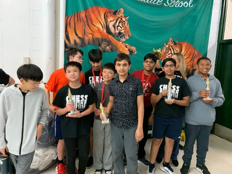 पूर्व मंत्री दीपक कुमार के पौत्र रहे गिलफोर्ड काउंटी की मिडिल स्कूल प्रतियोगिता में उप विजेता