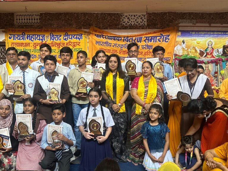 पालिका चेयरपर्सन ने भारतीय संस्कृति ज्ञान परीक्षा विजेताओं को किया पुरुस्कृत