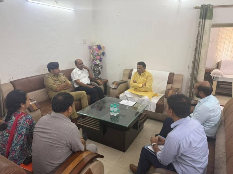 राज्यमंत्री ने विकास कार्यों, के साथ की कानून व्यवस्था की समीक्षा