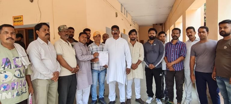 सफाई कर्मियों ने एनएसए के जवाब पर किया विरोध प्रदर्शन