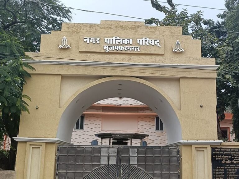 सभासद राजीव शर्मा पालिका को हर माह देंगे पांच हजार