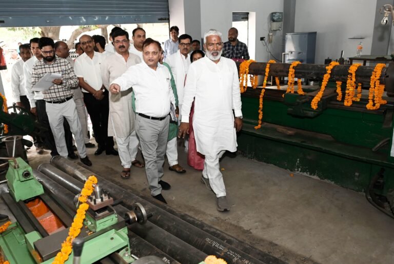 मंत्री ने एक्सईएन लघु सिंचाई को लगाई फटकार, मांगी रिपोर्ट