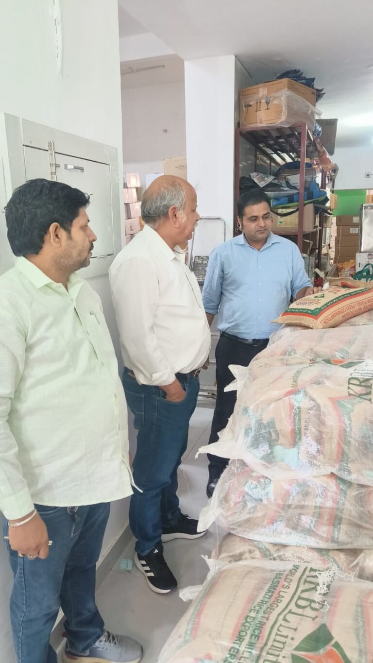 जनपद में कृषि विभाग ने की 36 प्रतिष्ठानों पर छापेमारी