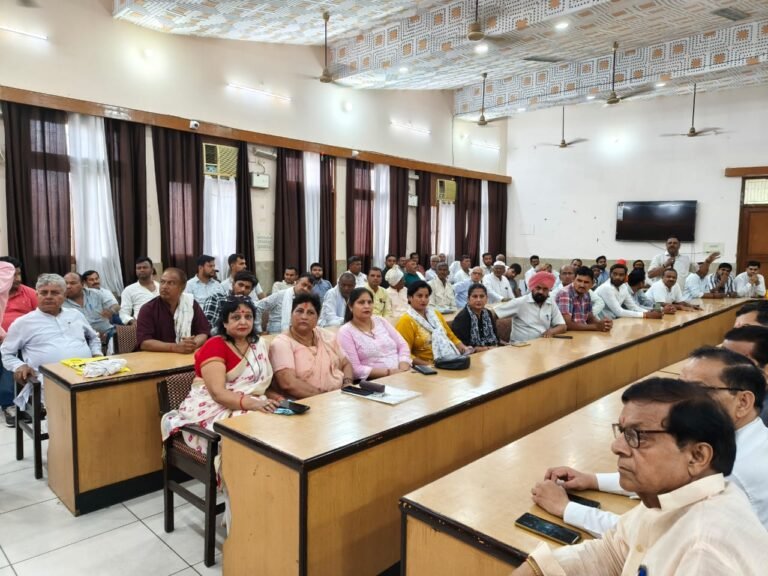 जनपद में मिलावटखोरों के विरुद्ध बड़ा अभियान चलाने की मांग