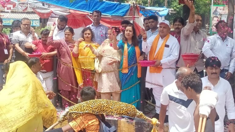अतिथि देवो भव के पवित्र संकल्प के साथ सड़कों पर उतरी पालिका चेयरपर्सन