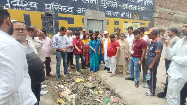 शहर का सबसे बड़ा जिला अस्पताल कूड़ा डलावघर किया बंद