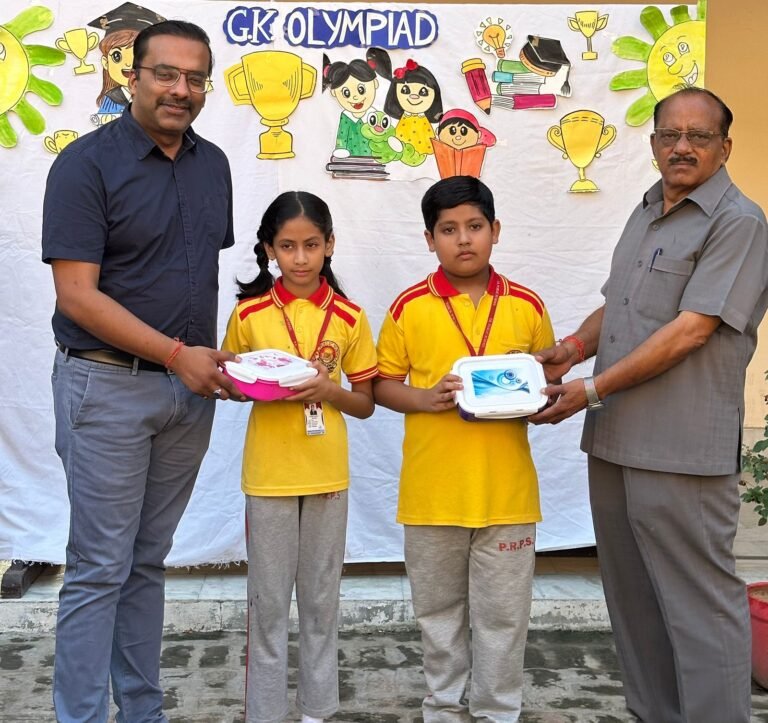 पी.आर.पब्लिक  स्कूल में मासिक जी.के. ओलंपियाड के विजेता पुरस्कृत
